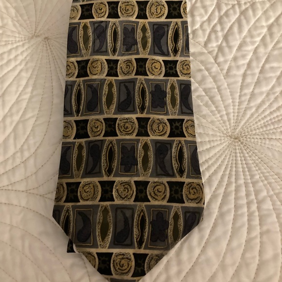 Van Heusen Men’s Tie - Picture 2 of 4